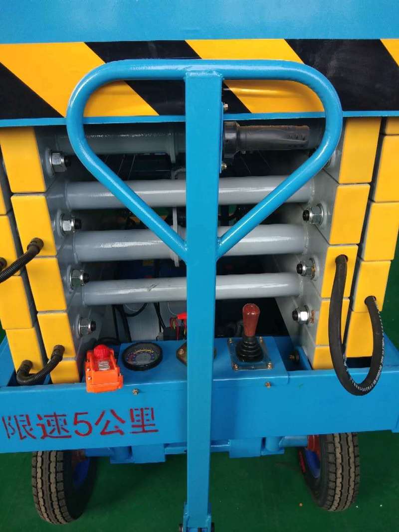 常德辅助行走式升降平台